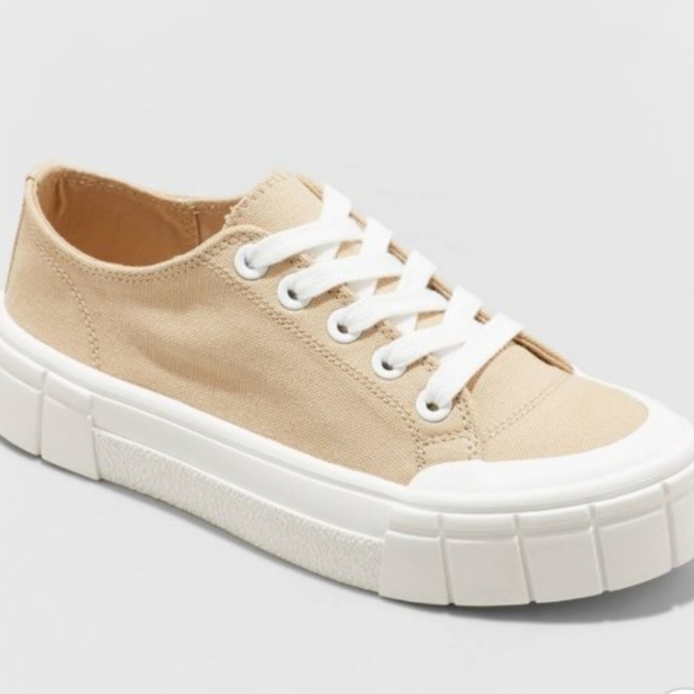 Size 9 Sneakers Mad Love Fran White Bottom Platform Sneakers